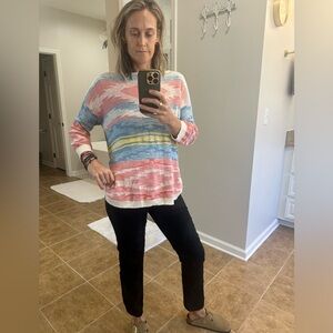 Chaps Ralph Lauren 100% cotton sweater. Love the print and color scheme 🫶🏻👏🏻